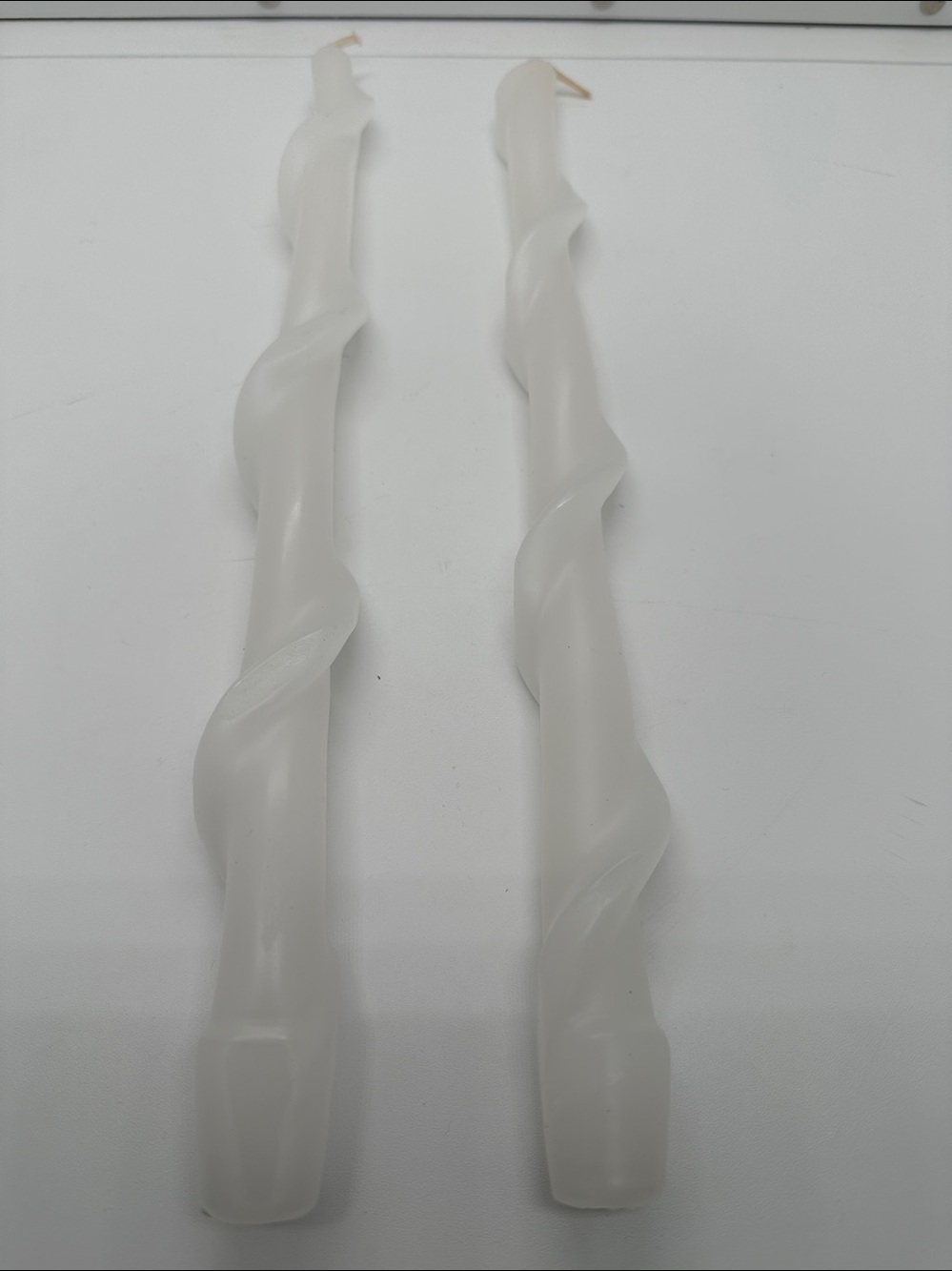 Vintage Christmas Treasures Twist Taper 12” Candles pack of 2
Made in Hong Kong - Picture 2 of 10